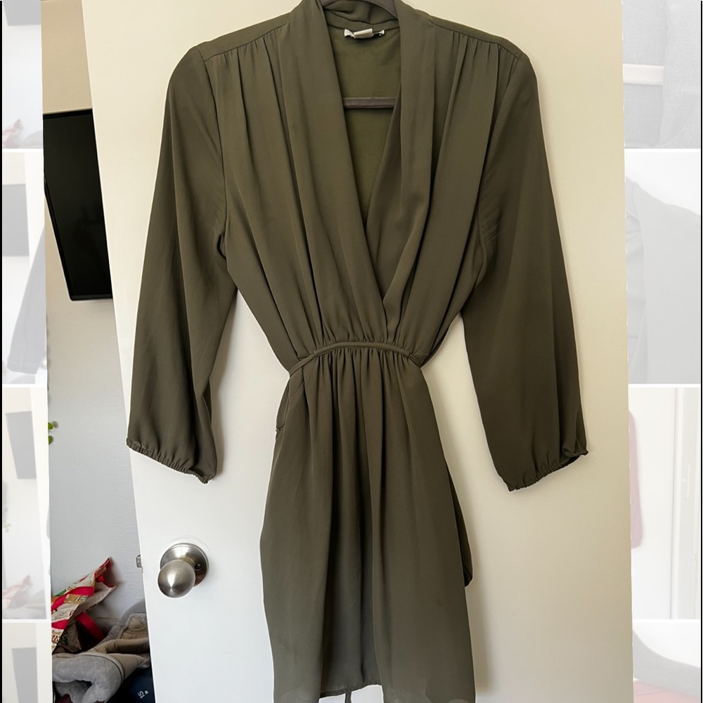 Bar lll green dress size L